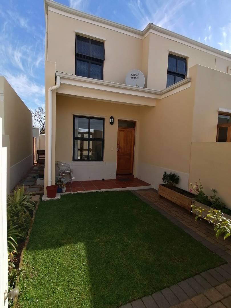 2 Bedroom Property for Sale in Royal Ascot Western Cape